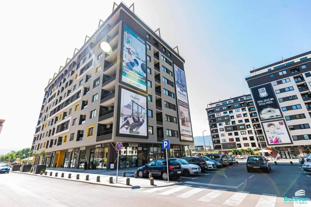 Delux Apartmani Bulevar SJJ Exterior foto